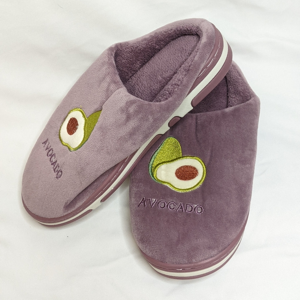 Avocado Slippers 🥑